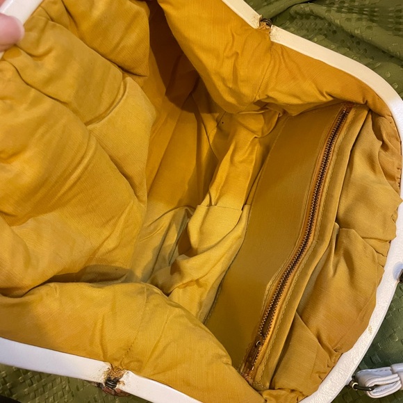 Floral Tapestry Handbag with White and brass Accents - Picture 7 of 8